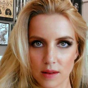 Meet your Posher, Hope